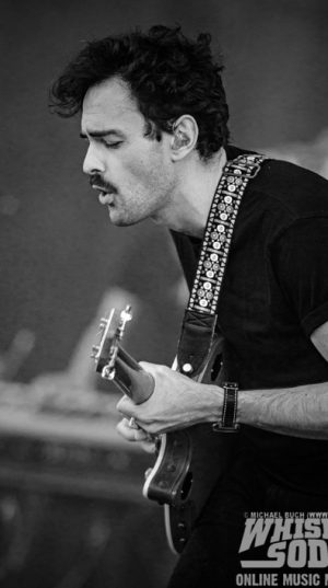 Arnaud Beyney Guitare et basse (1)